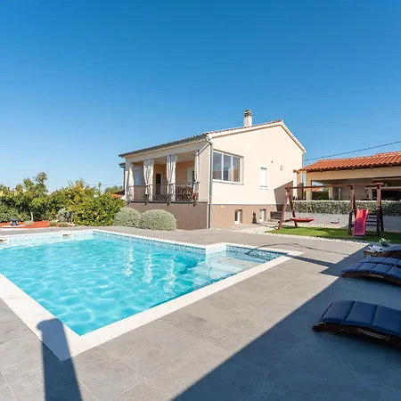 Σπίτι διακοπών With A Fireplace 07