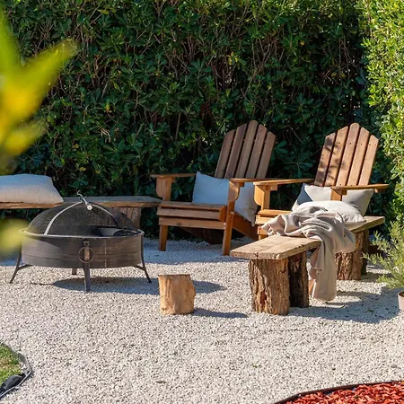 With A Fireplace 07 Vakantiehuis